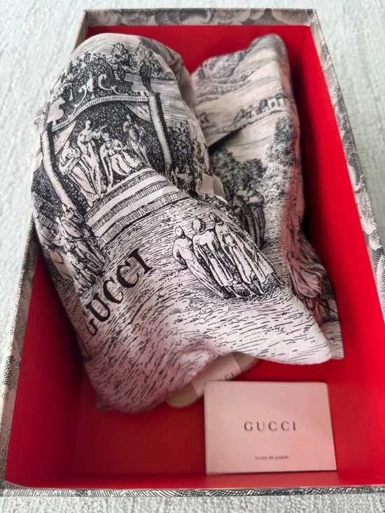 Gucci Suede Pattern Sneakers Women's Size 7-7.5 - Picture 7 of 8